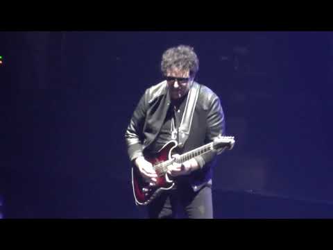 Journey "Neal Schon Guitar Solo 1" live 5/21/18 (4) Hartford,CT Tour Opener