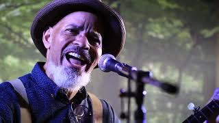 Guy Davis - Shortnin' Bread (live)