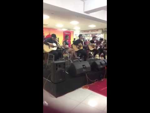 iyraniya perform @baluhur ardan radio feat. Closehead (keda