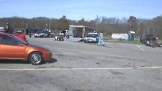 preview picture of video 'Warming up in Island Dragway Pits'