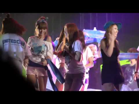 11/08/14 A-Pink "엔딩즈음" @United Cube Concert