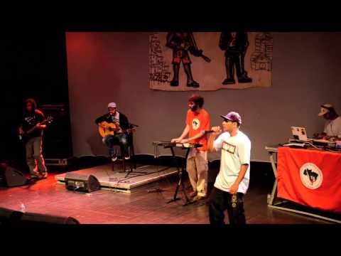 Repper Fiell no Circo Voador Rio de Janeiro - Musica: Um Mundo Melhor