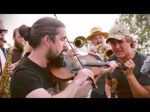 Lemon Bucket Orkestra : Folk in the Field
