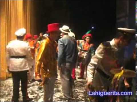 Comparsa "La Banda del Maestro Piris" en camerinos y bambalinas Carnaval 2011 de Isla Cristina