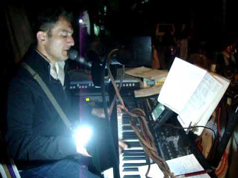 Mektebin Bacaları /Şişeler- Piyanist şantör Çağlayan YAMAÇ ( 0 543 361 93 06)