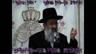 הרב בן ציון מוצפי • הפטרת אחרי מות קדושים תשס"ז (הרב בן ציון מוצפי) - התמונה מוצגת ישירות מתוך אתר האינטרנט יוטיוב. זכויות היוצרים בתמונה שייכות ליוצרה. קישור קרדיט למקור התוכן נמצא בתוך דף הסרטון