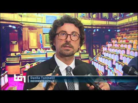 Danilo Toninelli - servizio al Tg1 9/4/2018 ore 20
