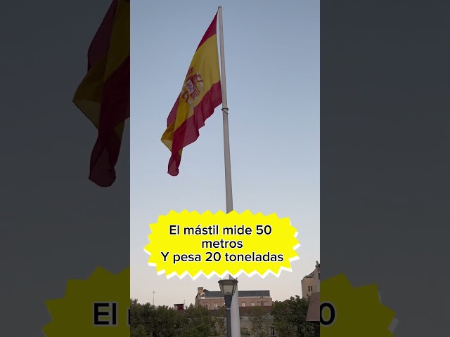 Vídeo relacionado con AZ FLAG Bandera de Mesa de La Comunidad de Madrid 15x10 cm - Banderina de Despacho Madrileña 10 x 15 cm