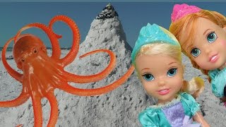 OCTOPUS ENCOUNTER ! ELSA & ANNA toddlers play around and in the SANDCASTLE! Beach Ocean Adventure