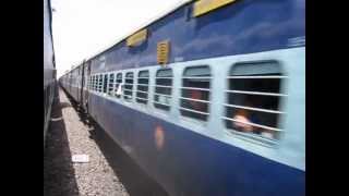 preview picture of video '12780 Goa Express Crosses 12627 Karnataka Express'