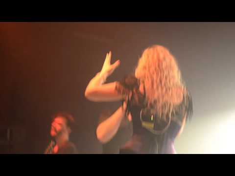 LIV KRISTINE feat. Raymond Rohonyi (Theatre of Tragedy) "Der Tanz der Schatten"