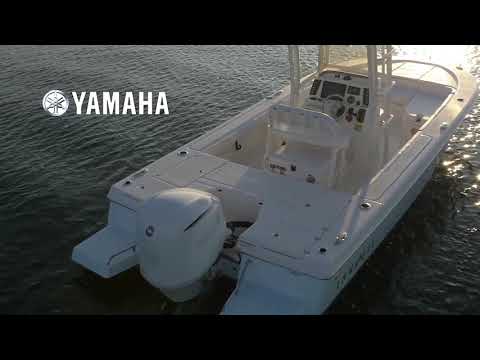 Robalo 246 CaymanSD at Sunrise Marine