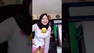 Download lagu Goyang Jilbab Part 1 mp3