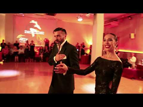 Ricardo Astrada y Constanza Vieyto - Mala Junta