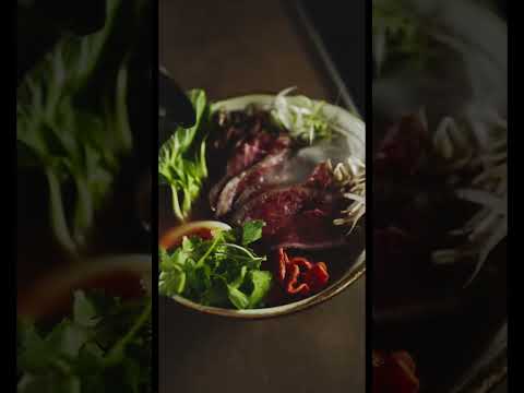 Unlock the Secret to Making the Perfect Poke Bowl - Easy Recipes for Hawaiian Food!  🥚🐟🍛