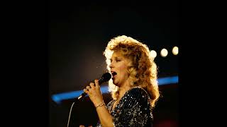 Connie Smith - &quot;Pick Me Up On Your Way Down&quot;/&quot;Love&#39;s Gonna Live Here&quot; (Opry Live Mid 90s)