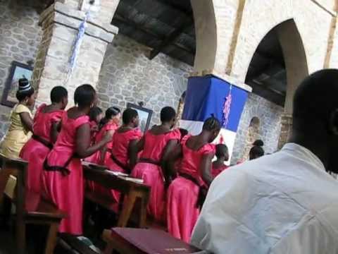 Masasi - Choir in Cathedral (2).AVI
