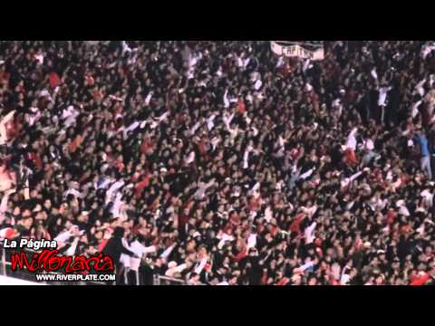 "Yo quiero mi cajón, pintado rojo y blanco... - River vs Newell's - Torneo Inicial 2012" Barra: Los Borrachos del Tablón • Club: River Plate