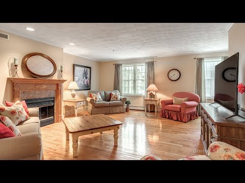 997 Main St, Unit 5, Wakefield MA - Lisa Howitt - Tel 617-957-0521