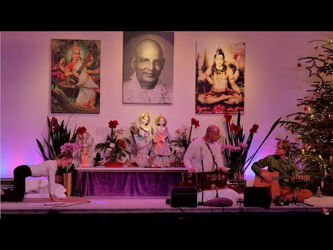 Yogastunde mit dem Sat Chit Ananda Express - Yoga Vidya Live,  31.12.2022, 09:15 Uhr