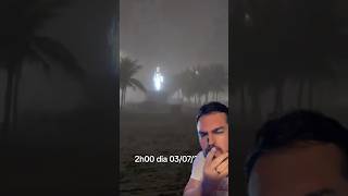 Estátua de Iemanjá na Praia Grande piscando