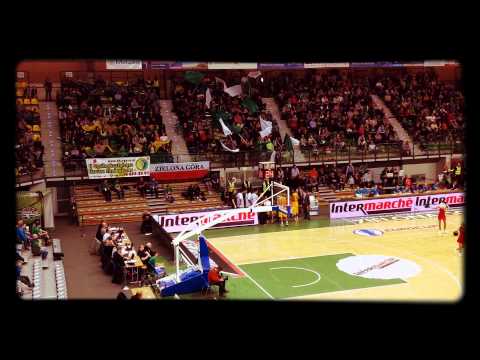 Kibice ZSEiS na meczu EUROCUP w CRS