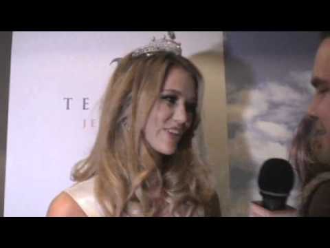 Scherri Lee   Miss Universe Australia 2011