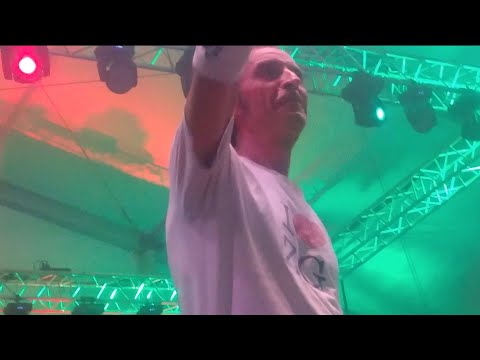 Bajaga & Instruktori - Život je nekad siv, nekad žut - live @ Rujanfest 2019