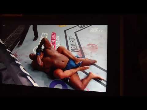 Cormier/Lewis choked out El terriblay