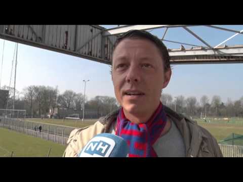 Oud-supporters HFC Haarlem halen tribunestoeltje op