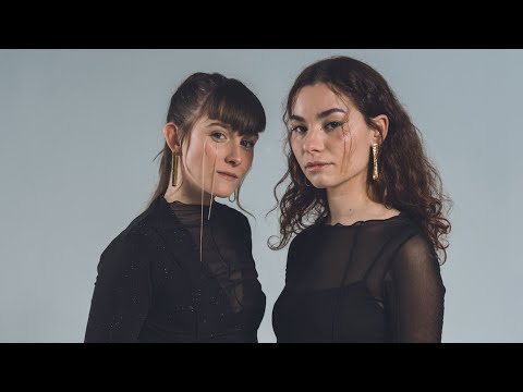 LISÍSTRATA (varre vasoira) - Fillas de Cassandra (lyrics/letra)