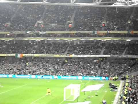 EURO 2012 Ireland vs Estonia - Mexican Wave