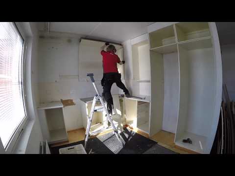 Keittiöremontt / Kitchen repair (in 10 minutes)