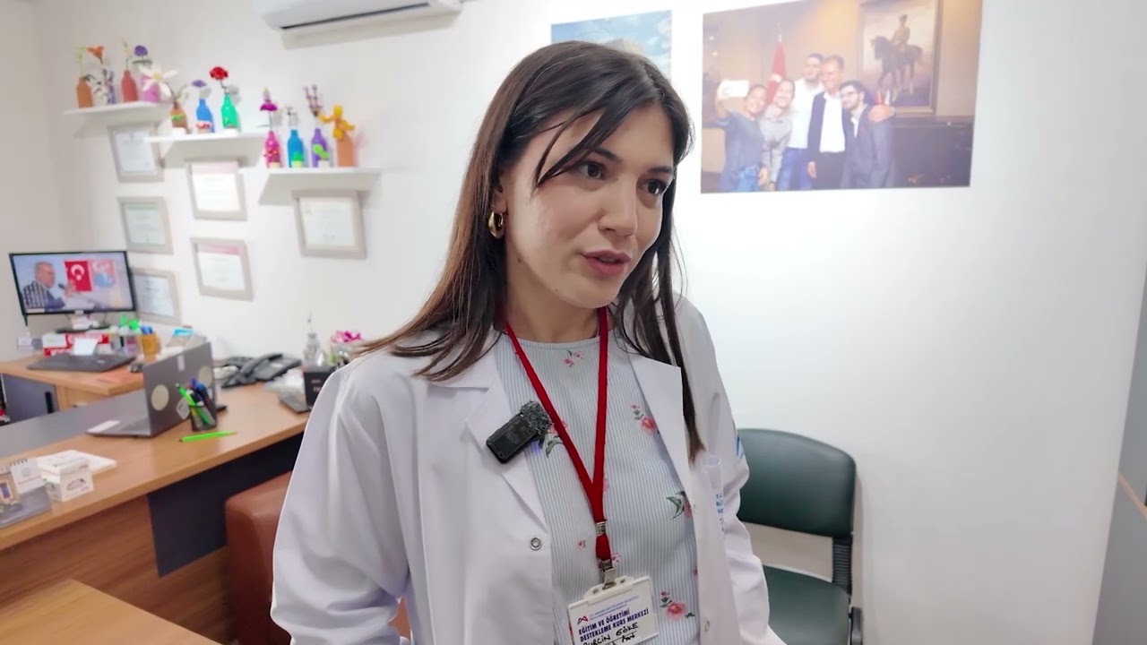 EĞİTİMİNE SIKICA TUTUNAN ADİLE NİSA ENGELLERİ MERSİN BÜYÜKŞEHİR İLE AŞIYOR