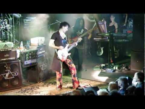 Steve Vai blows up his amp