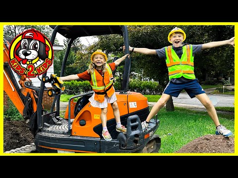 👷‍♂️ Caleb & Mary Build the BIGGEST Monster Truck DIRT ARENA (Monster Jam DIGATRON FREESTYLE)