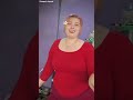 Janda Gemoy Lagi Masak Sayur Toge
