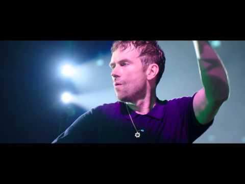 Videoclip de New World Towers — Blur