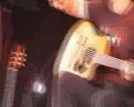 Rodrigo y Gabriela, Strum off