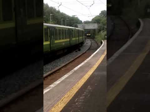 Dart class 8300\8100s at sandycove