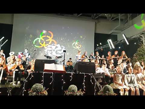 Piotr Skóra - Bóg narodzi się