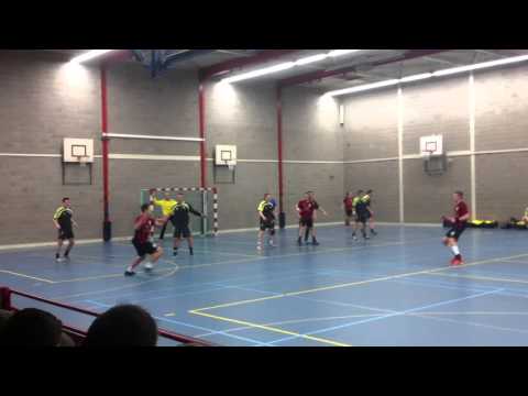 Olympia - BFC (37-33): doelpunt Joeri Dorrestein