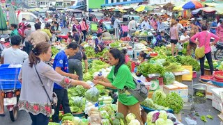People Lifestyle In Orrusey Market at Phnom Penh Cambodia - Vendors, Vegetable, Fish - More…