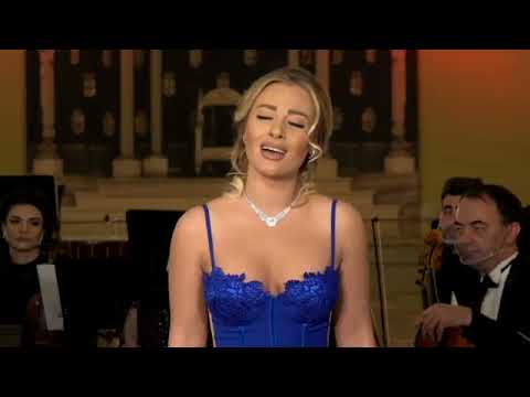 Irina Baiant - Pasare cu pene albastre