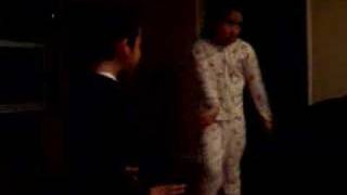 MATISYAHU BACK UP DANCERS..CUTE!