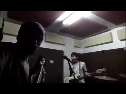 LOS RECAGADOS - NUNCA MAS - COVER :RUIDOSA INMUNDICIA