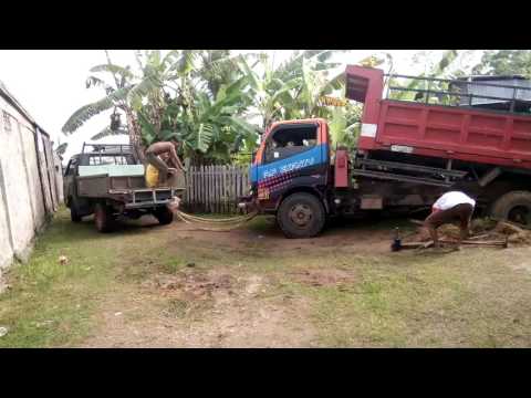L300 paksa keras tarik truck