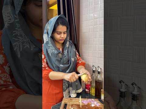 Mere ghar kaun kaun rehta hai