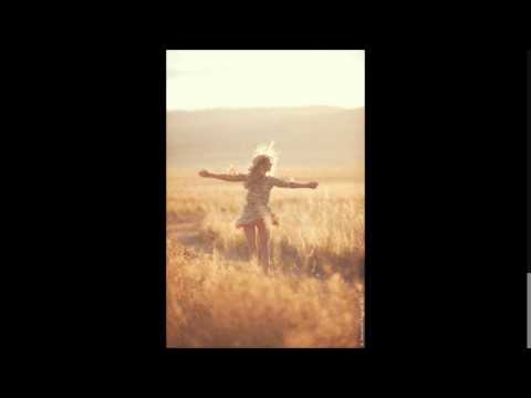 Clipele noastre - Adriana Achihaei Botez. Voce: Dana Maria