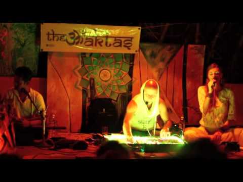 The Bhaktas - Aakhan Jor